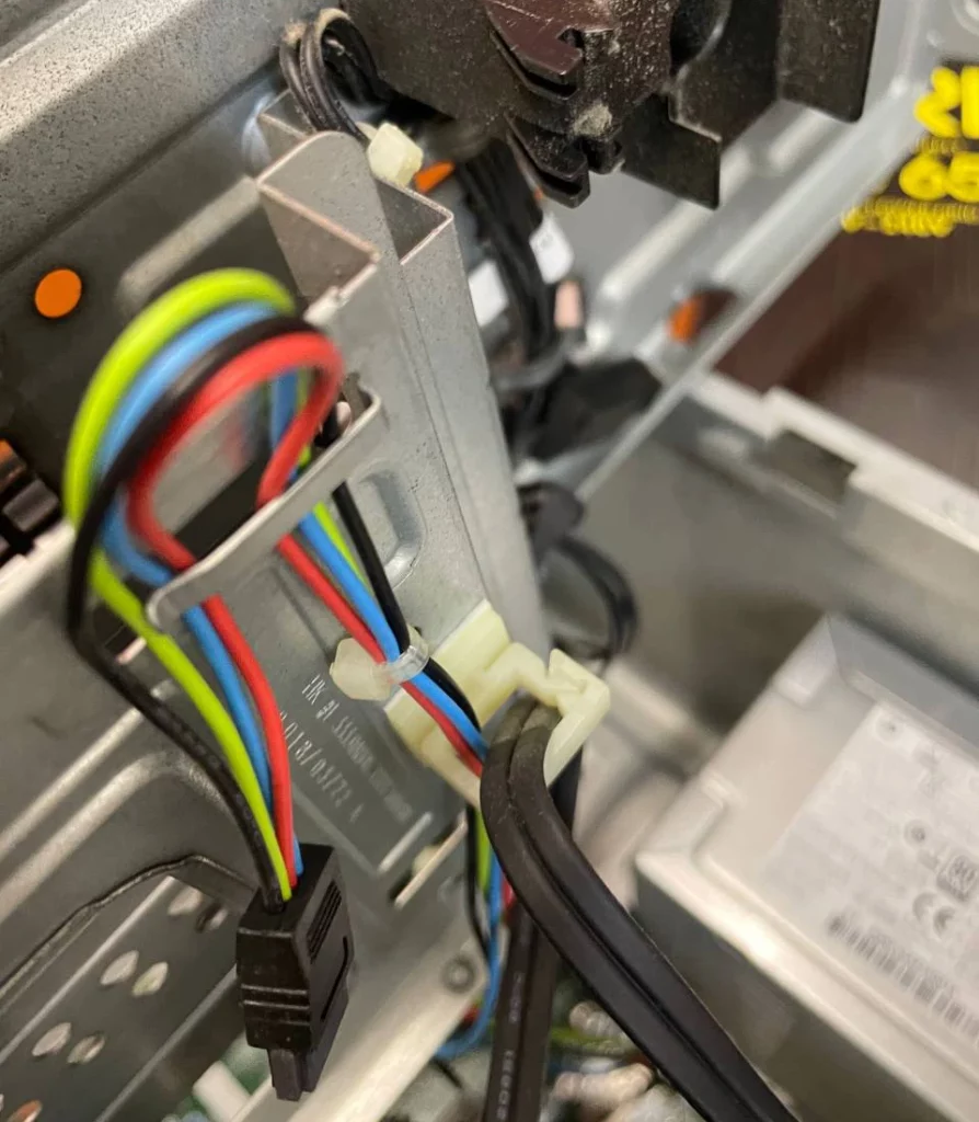 Computer Cable Ties in PC Cable Management