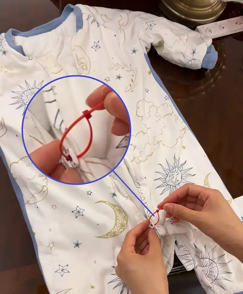 Cable tie used as a temporary zipper pull when the original pull tab breaks