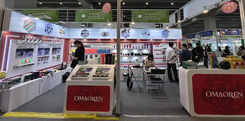 HUADA booth at the 139th Canton Fair displaying cable ties and heat shrink tubing